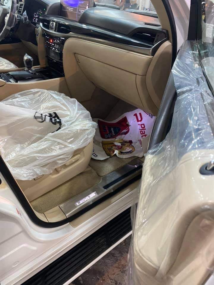 لكزس LX
